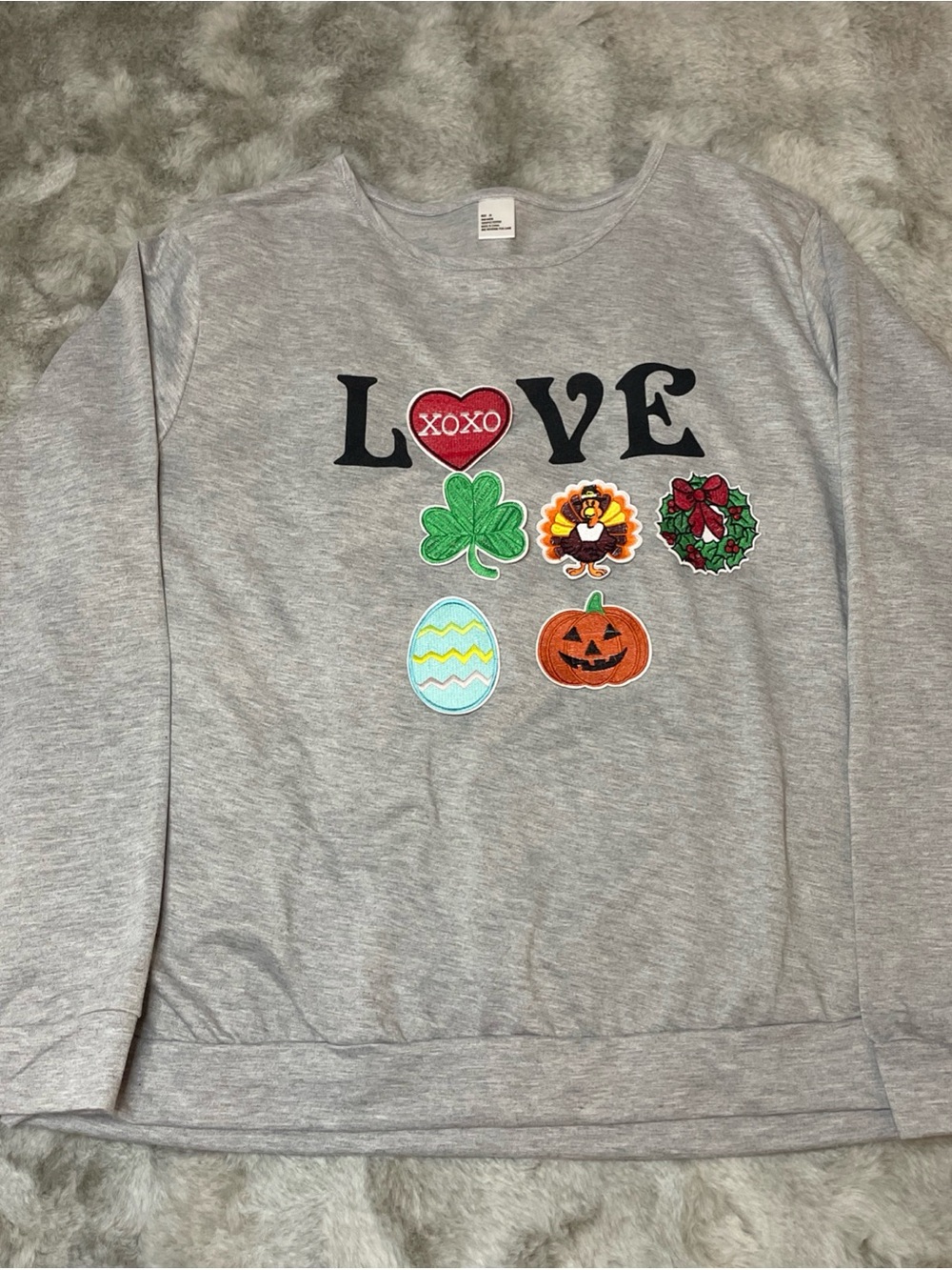Holiday Women’s Sweatshirt Sz 2XLGray Crew Neck removable patches holiday-0270